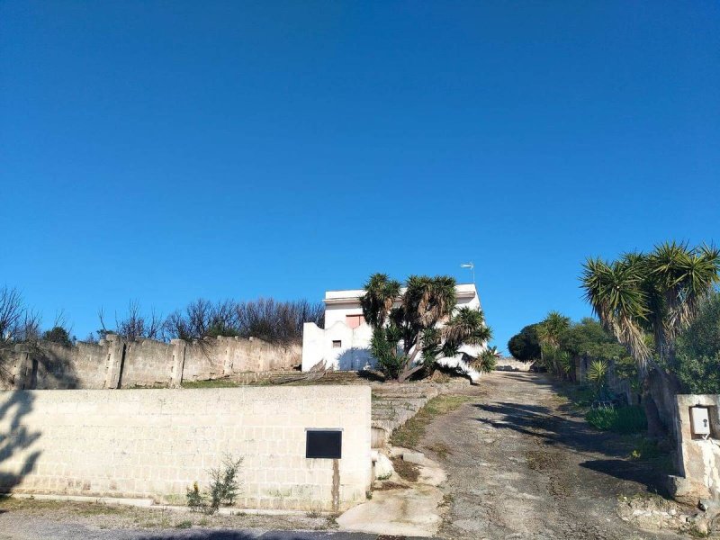 Villa à Maruggio