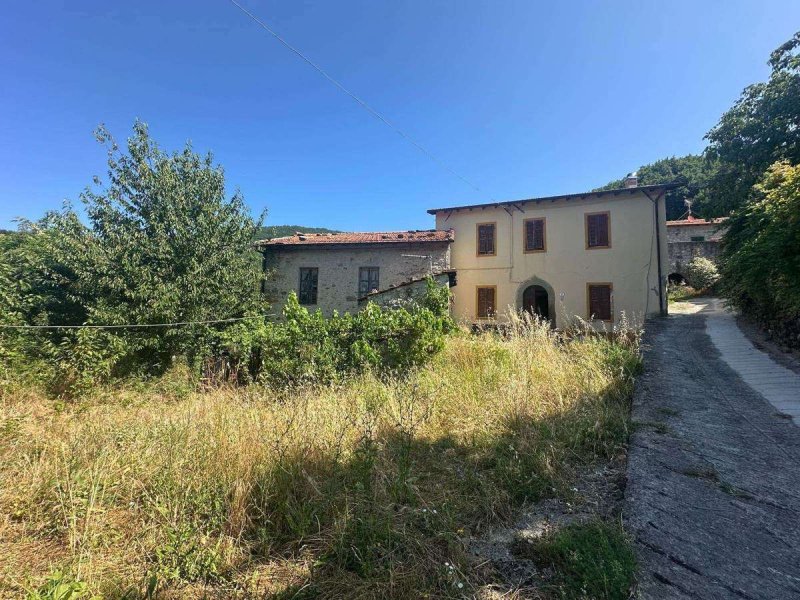 Casolare a Fivizzano