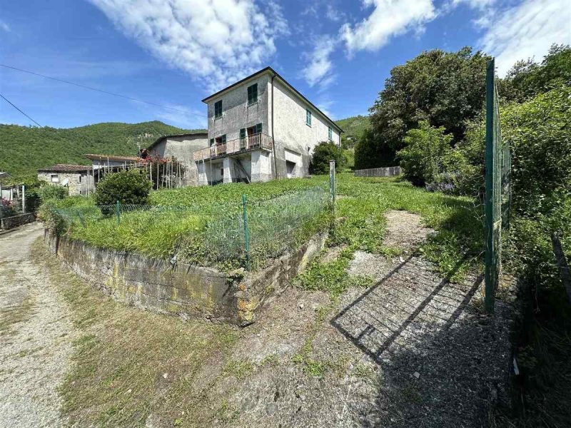 Casolare a Fivizzano