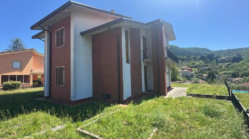 3 Bedrooms Apartment for sale in Fivizzano [807830] | Gate-away®