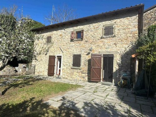 Doppelhaushälfte in Fivizzano