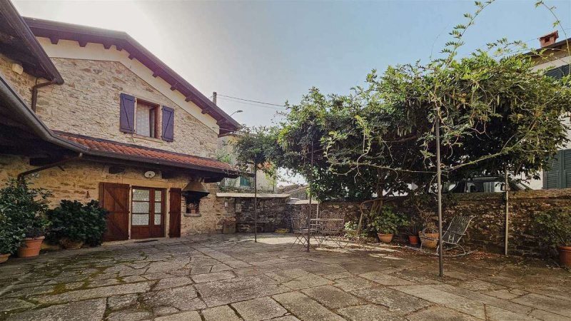 Casa semi-independiente en Casola in Lunigiana