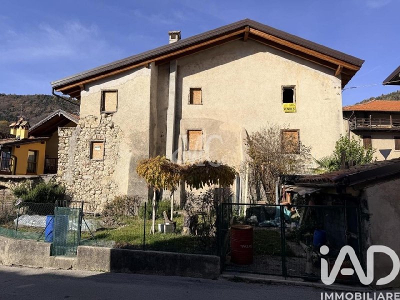 Villa in Ronzo-Chienis