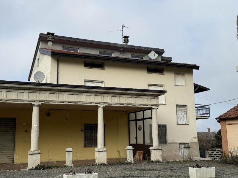 Gewerbeimmobilie in Morfasso