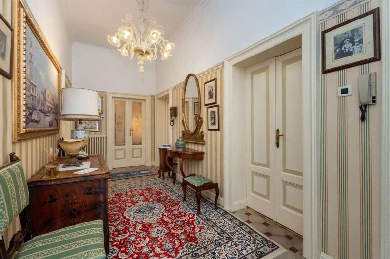 Особняк из двух квартир в Ловере