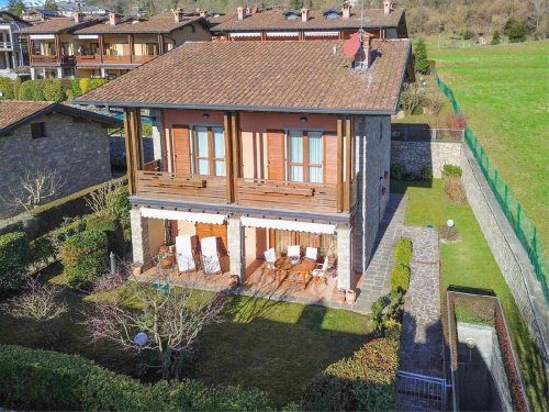 Villa à Clusone