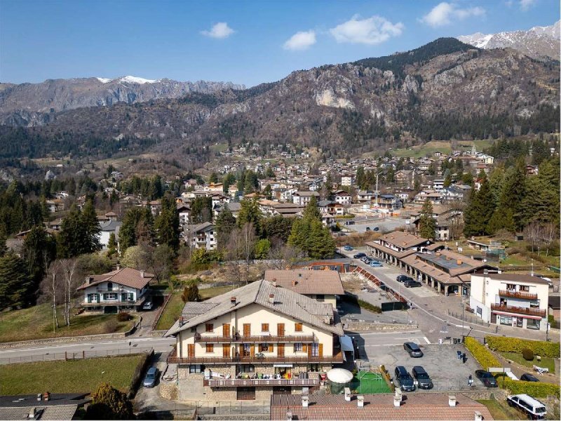 Edificio en Castione della Presolana
