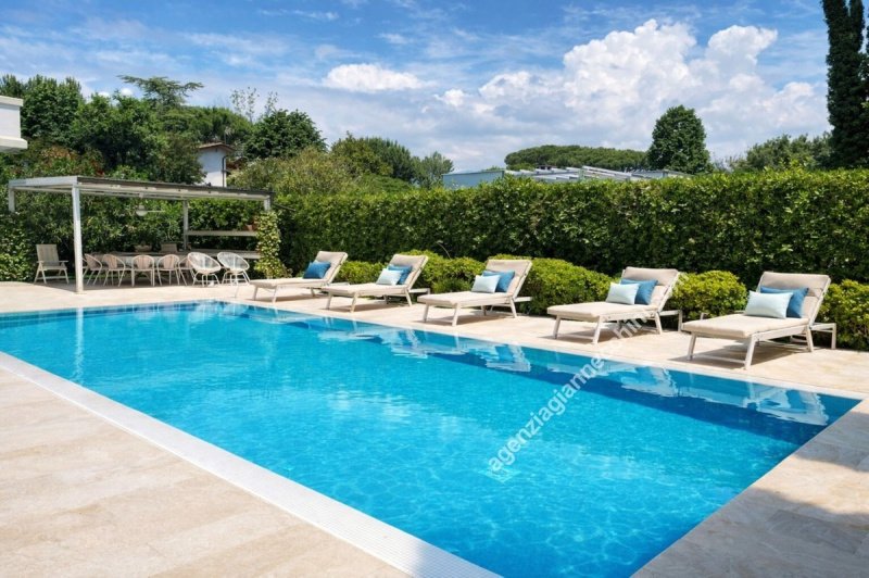 Villa in Forte dei Marmi