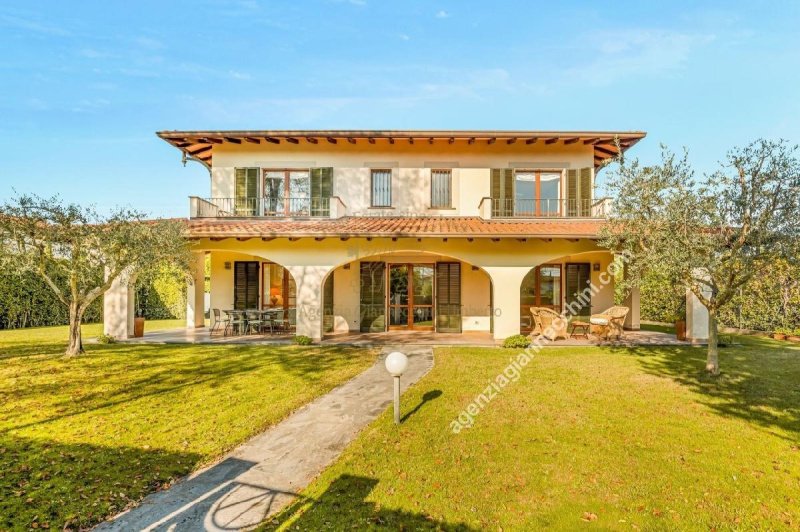 Villa in Forte dei Marmi