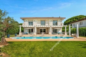 Вилла в Форте-дей-Марми