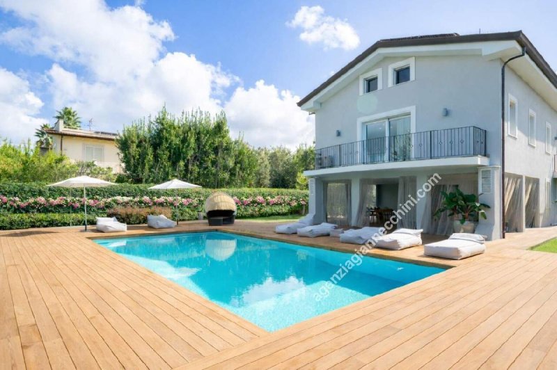 Villa in Forte dei Marmi