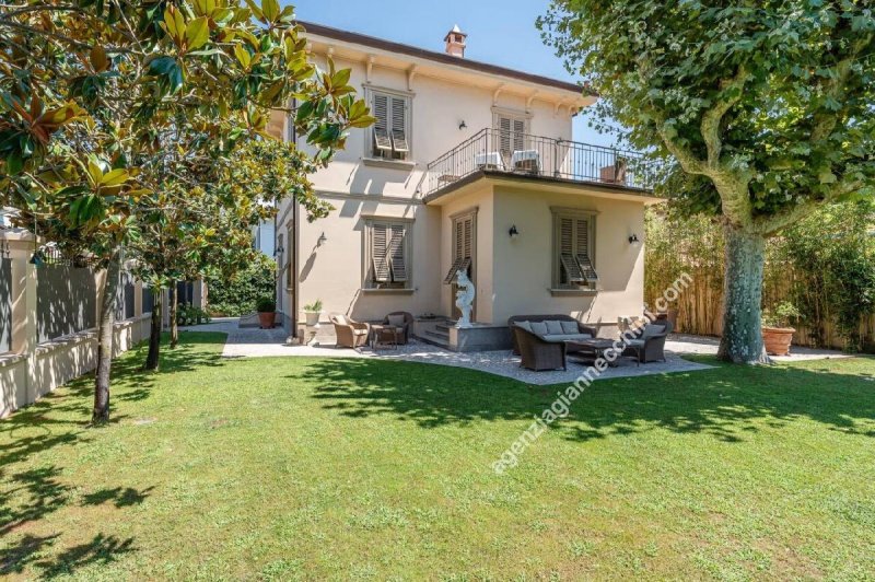 3 Bedrooms Villa for sale in Forte Dei Marmi [808324] | Gate-away®