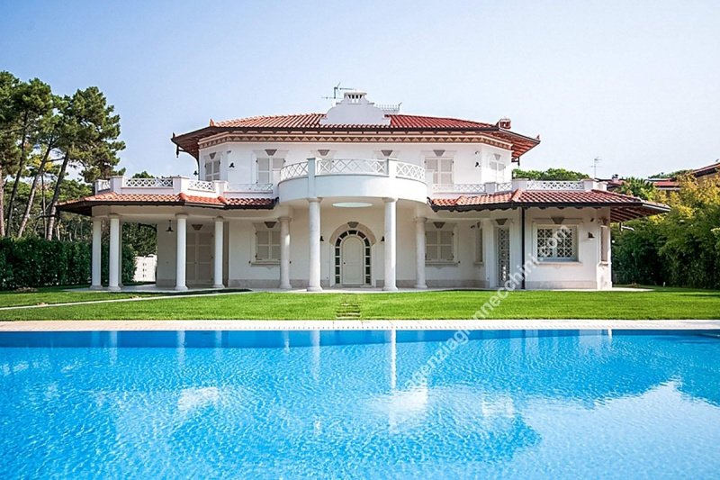 Villa à Forte dei Marmi