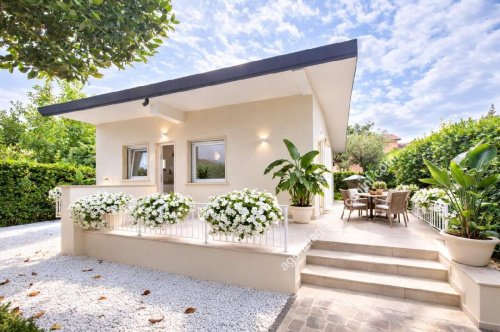 Villa in Forte dei Marmi