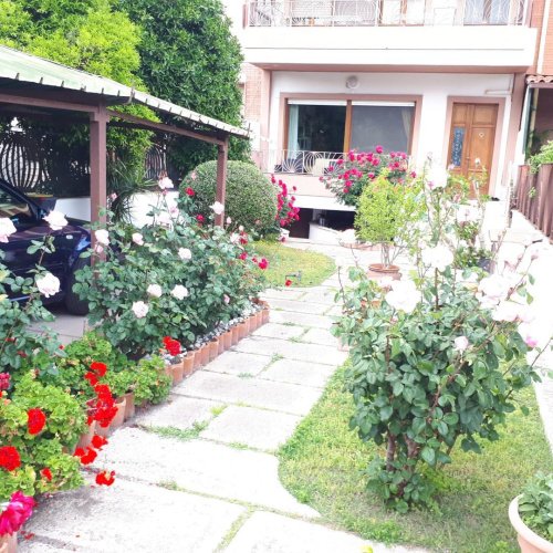 卡利亞里联排别墅