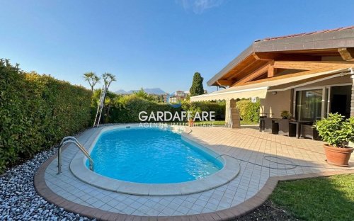 Villa a Manerba del Garda