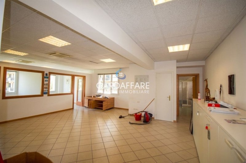 Commercial property in Manerba del Garda