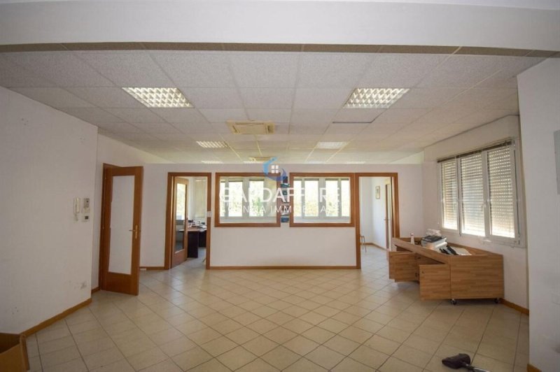 Commercial property in Manerba del Garda