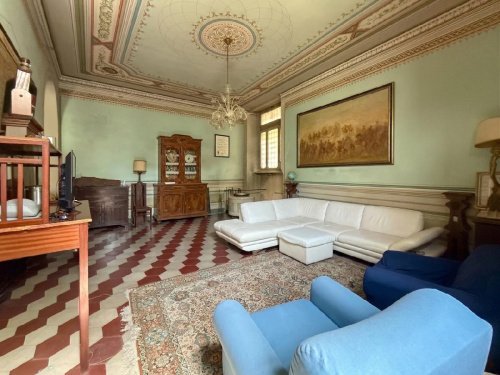 Edifício comercial em Lucca