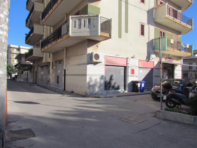 Inmueble comercial en Siracusa