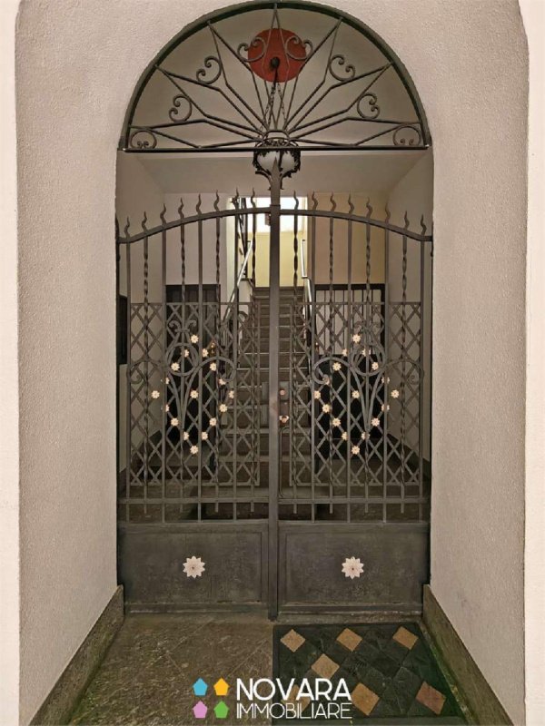 Palazzo a Arona