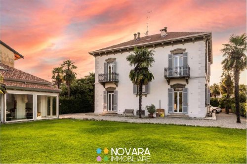 Villa à Granozzo con Monticello