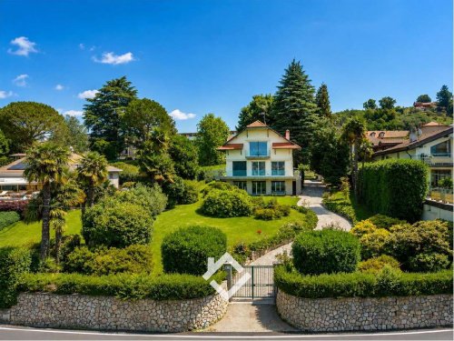 Villa in Ranco