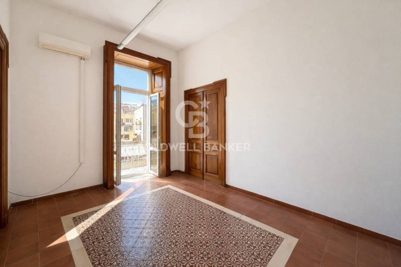 Apartamento em Nápoles