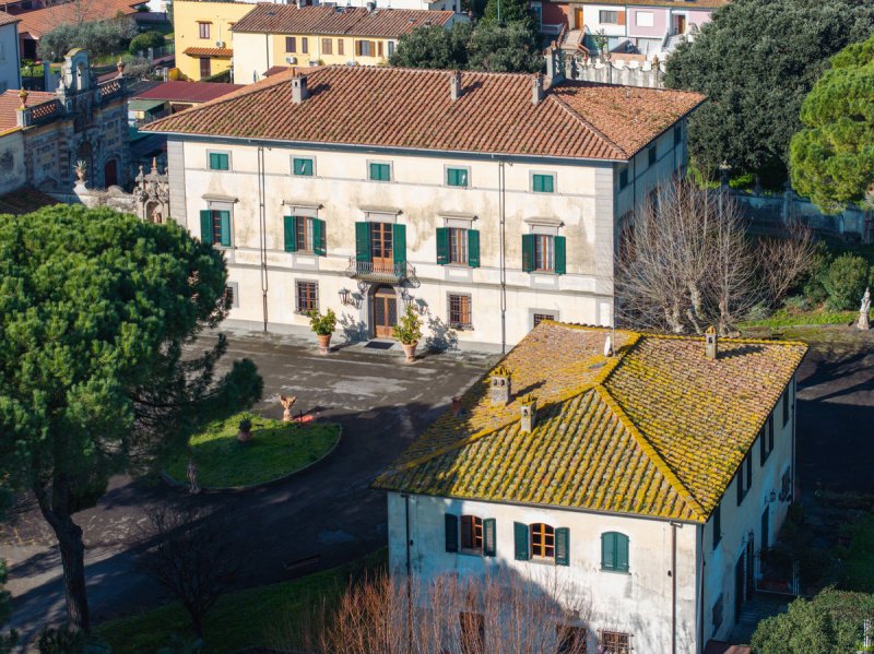 Villa in Cascina