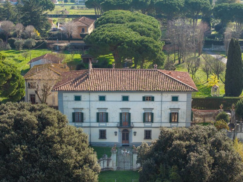 Villa in Cascina