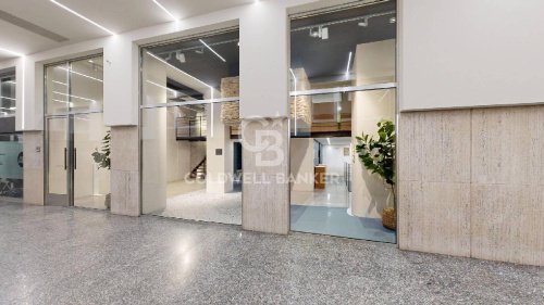 Edifício comercial em Milão