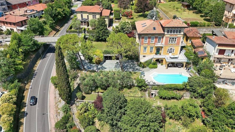 Villa à Roè Volciano
