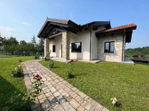 Villa en Asti