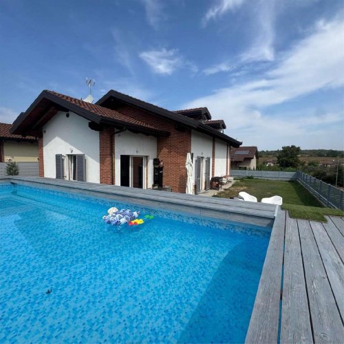 Villa in Asti