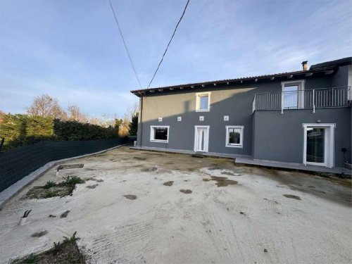 Casa geminada em Asti