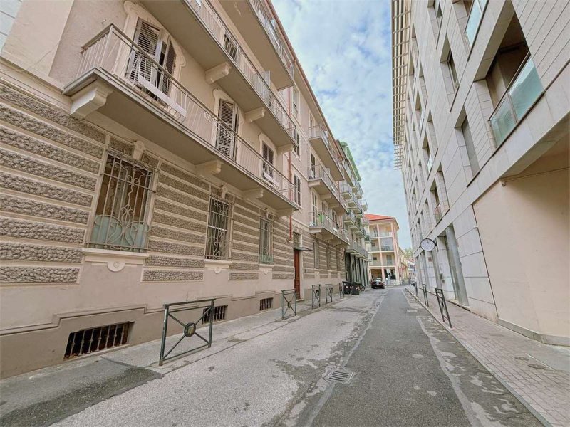 Apartamento em Asti