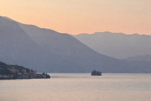 Apartamento em Sale Marasino