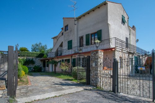 Appartamento indipendente a Finale Ligure