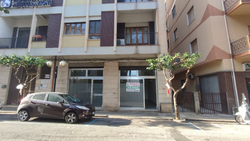 Edifício comercial em Capo d'Orlando