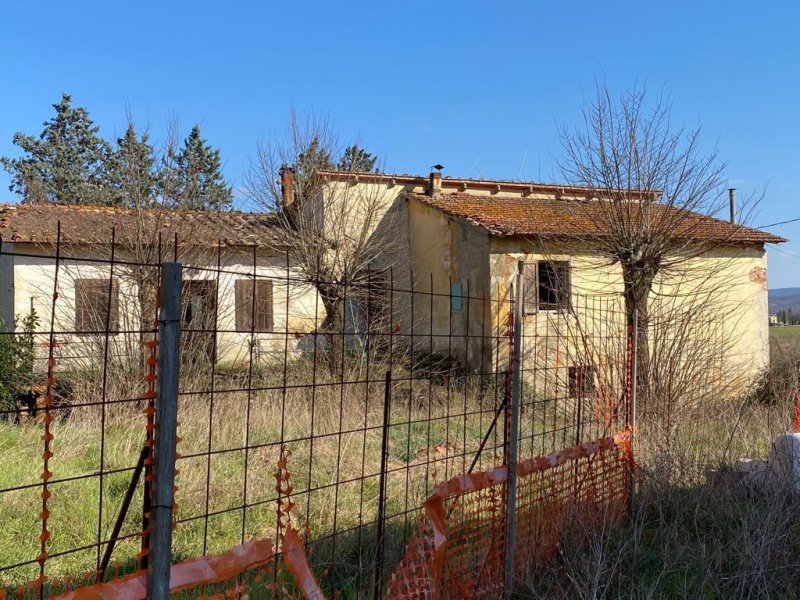 Country house in Bucine