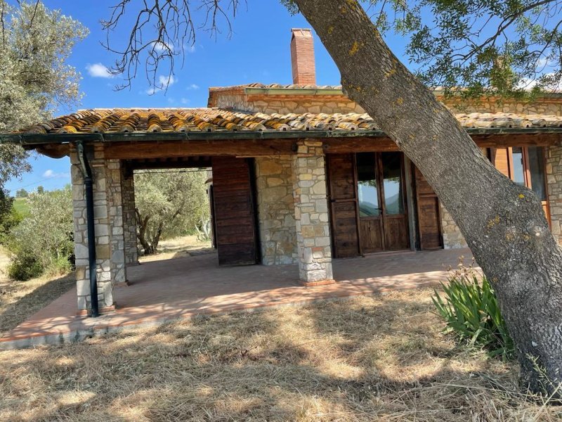 Villa a SATURNIA