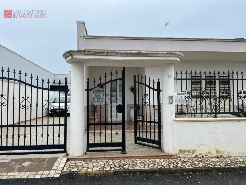 切萨雷奥港独栋房屋