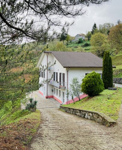 Villa in Varese Ligure