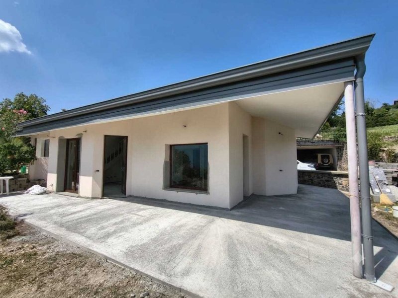Maison jumelée à Solto Collina