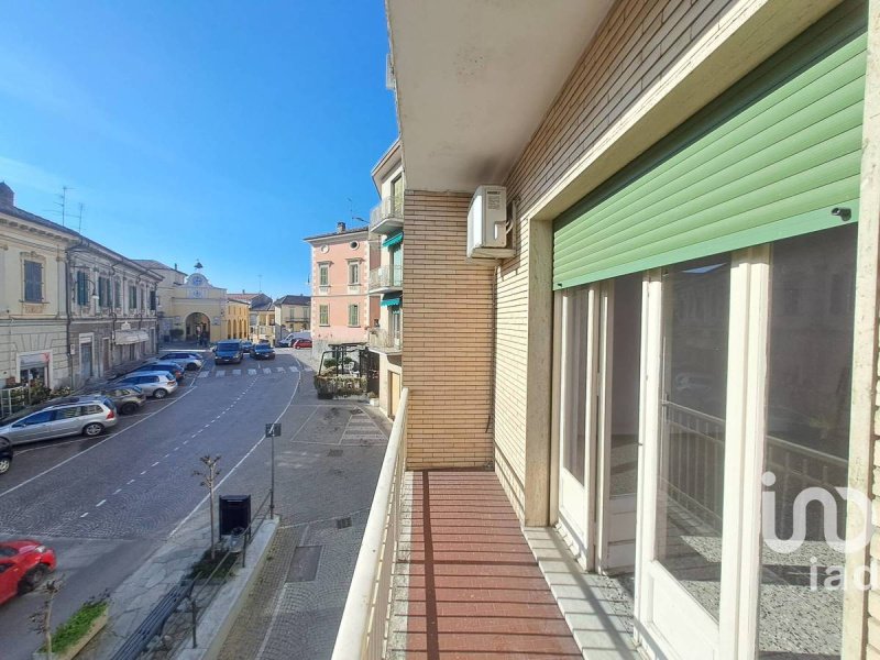 圣萨尔瓦托雷-蒙费拉托公寓