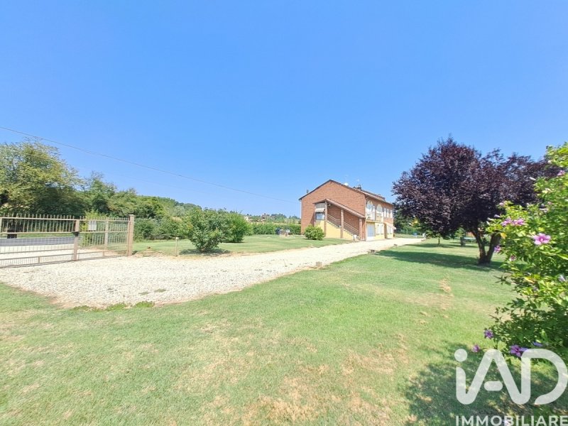 Semi-detached house in Masio
