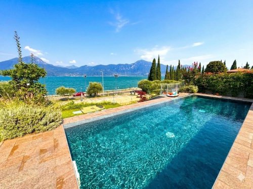 Villa in Torri del Benaco