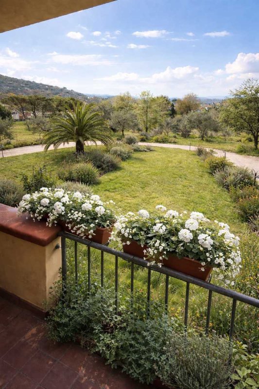 Villa in Uzzano