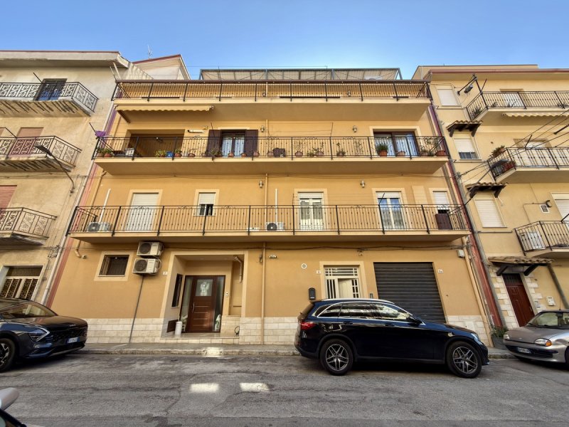 Appartement à Partinico