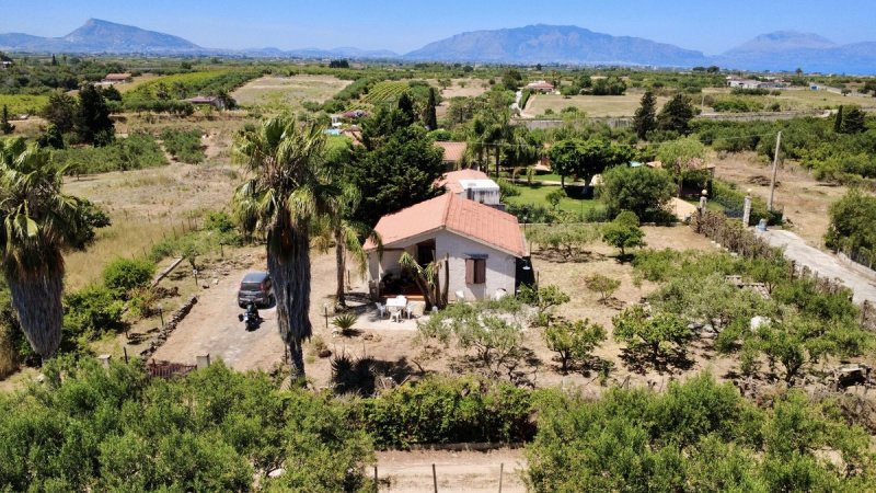 Villa à Partinico